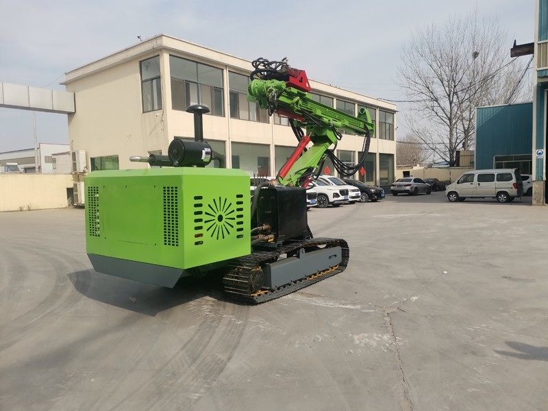 绿色小型隧道钻机
