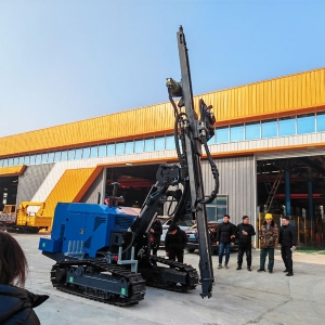 蓝色光伏潜孔钻机
