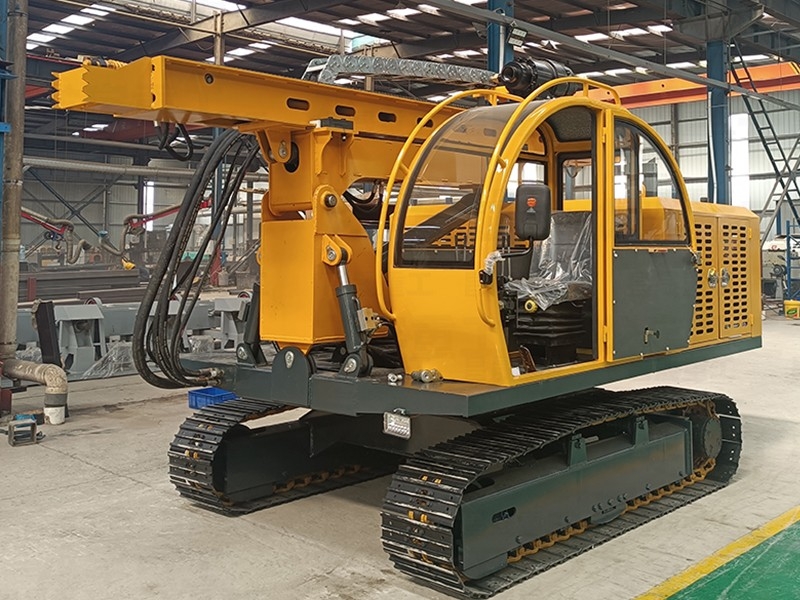 液压光伏打桩机驾驶室款